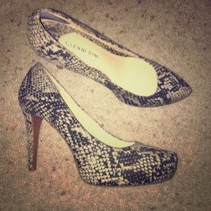 Snake Skin Gianni Bini Heels
